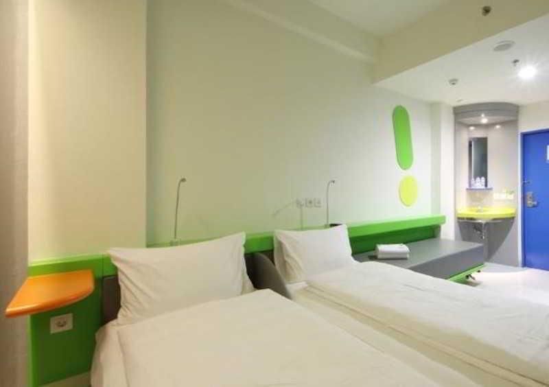 Pop! Hotel Tebet Jakarta Luaran gambar