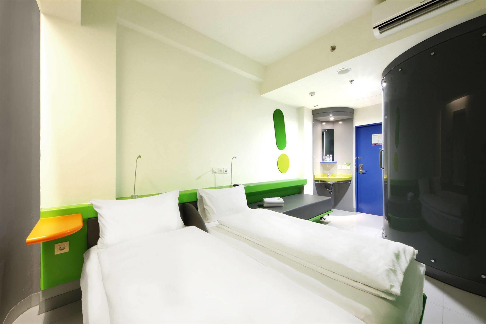 Pop! Hotel Tebet Jakarta Luaran gambar